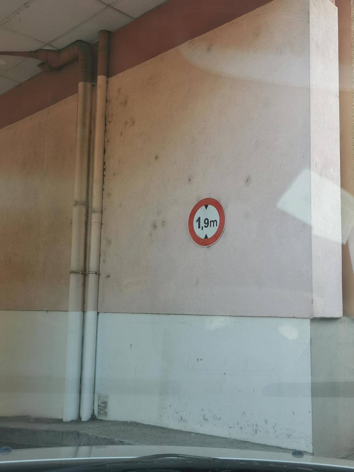 Logement Colmar Centre Avec Parking Buitenkant foto